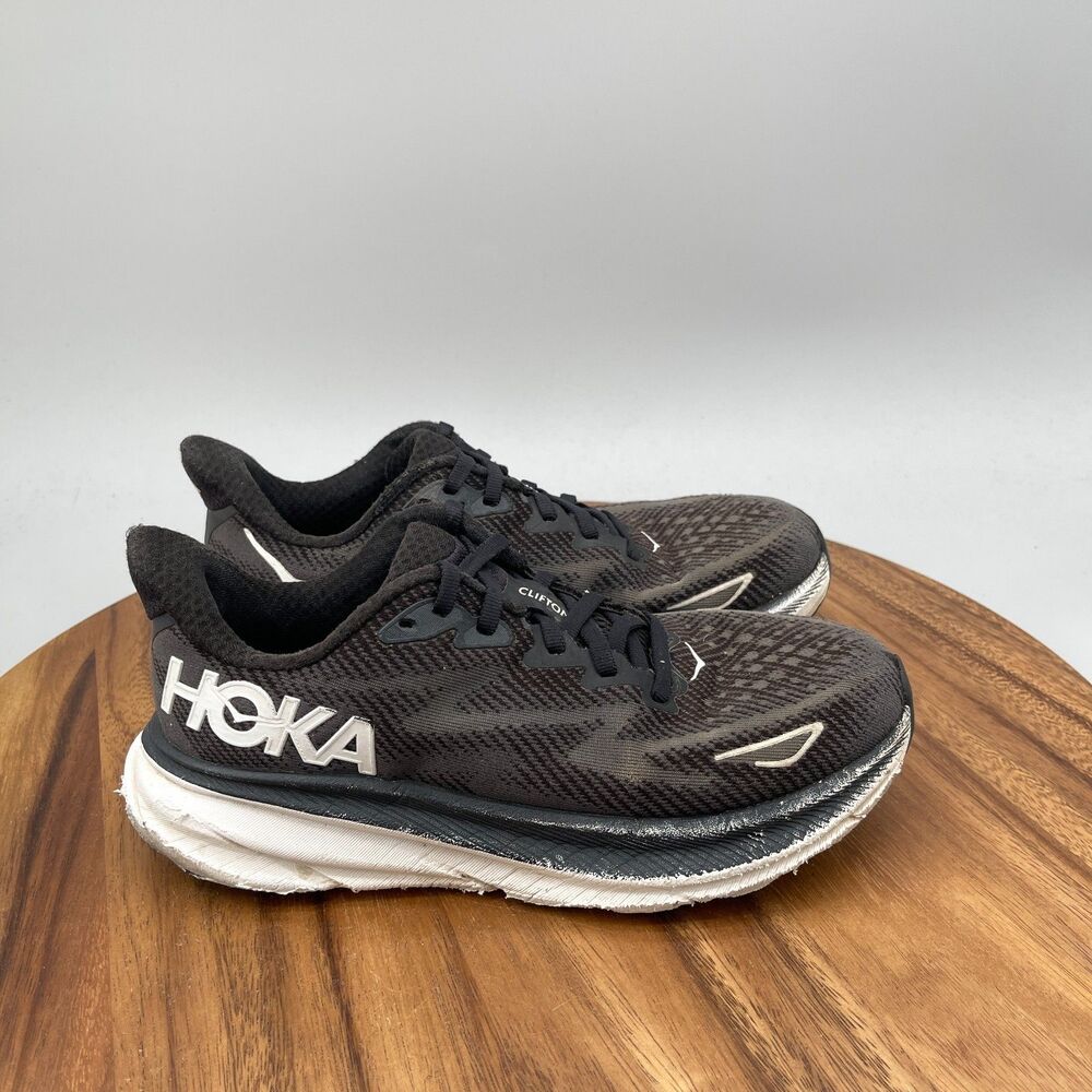 Hoka One One Clifton 9 Shoes Womens Size 5.5 B Black Running Comfort Walking Gym